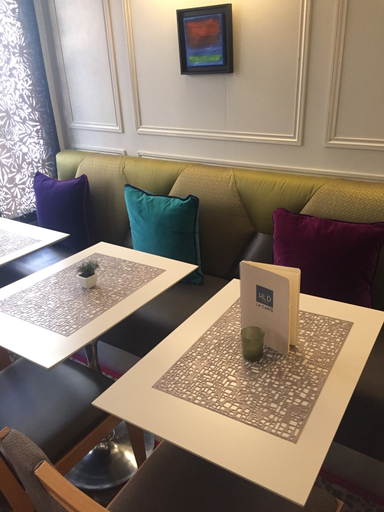 Public Area 2, Hôtel le Dauphin, Hauts-de-Seine