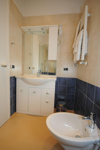 Bathroom, Roma Tiburtina Station, Rome