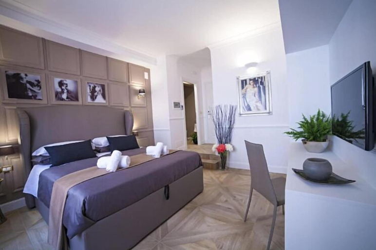 Bedroom 2, Vatican Luxury Home, Rome
