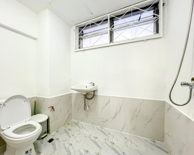 Bathroom 3, GAO Bayview Banchang, Ban Chang