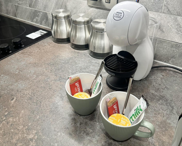 Food & Drinks 4, The Yorkshire Crown - Wake Up Apartments, North Yorkshire