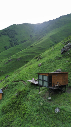 Others 5, Pirdapira, Kazbegi