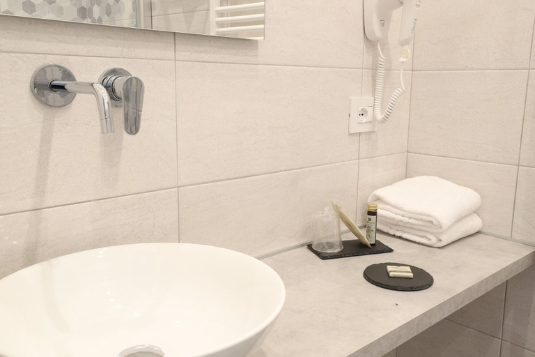 Bathroom 5, Cadorna Luxury Hotel, Milano