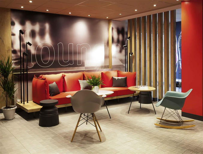 Public Area 3, ibis Cherbourg La Glacerie, Manche