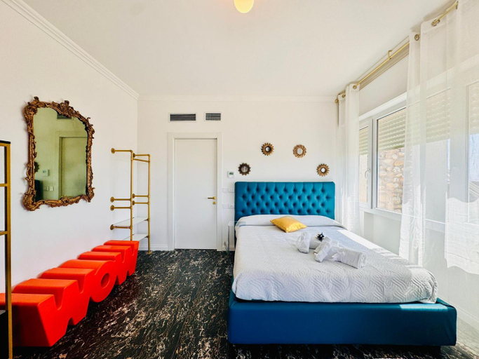 Others 3, New Seaside Suite GOLD, Imperia