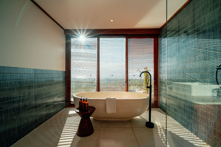 Bathroom 9