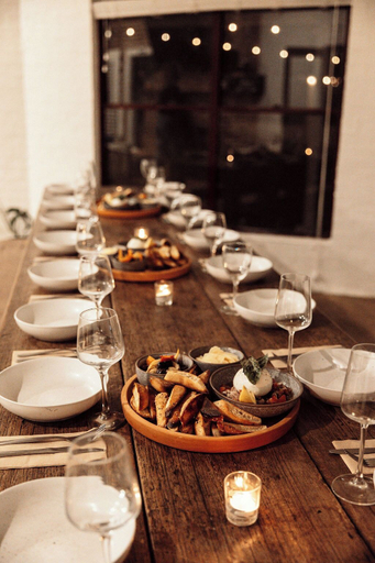 Food & Drinks, Surfaris Retreat, Kempsey