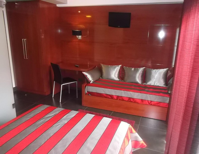 Bedroom 4, Hotel Oceano, Nazaré