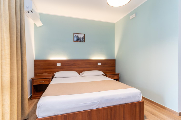 Others 4, B&B Gusto West, Cosenza