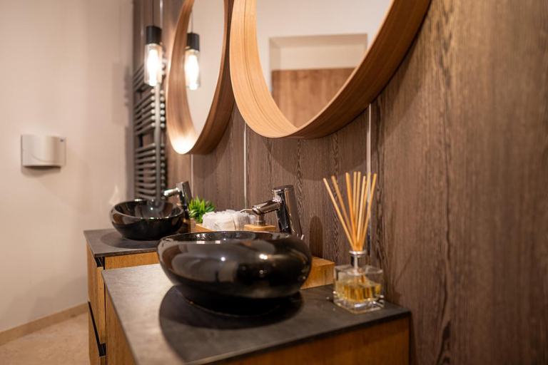 Others 5, Hotel Aria Suites, Targoviste