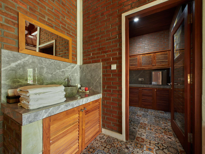 Bathroom 3, Kanchana Cottages, Badung
