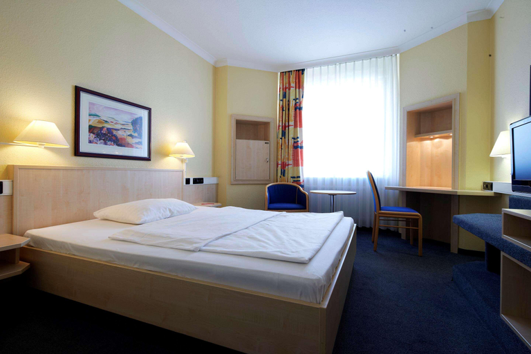 Bedroom 4, IntercityHotel Stralsund, Vorpommern-Rügen
