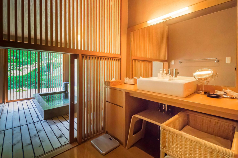 Bathroom 5, Yugawa Onsen Yamado, Nishiwaga
