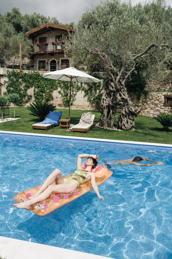 Sport & Beauty 2, OLIVE QUEEN Rustic villa