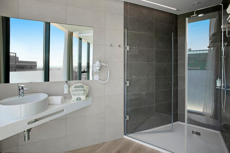 Bathroom 3, B&B Hotel Porto Gaia, Vila Nova de Gaia