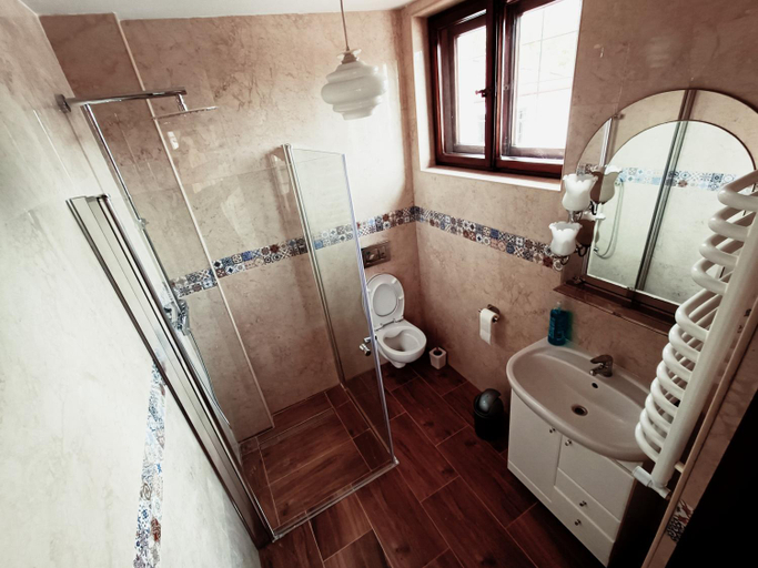 Bathroom 5, Dworek pod Liwoczem, Jasło