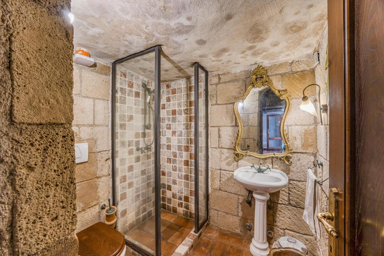 Bathroom 4, Torre Del Melograno With Heated Pool, Viterbo