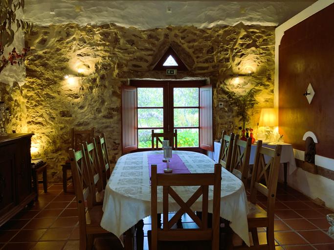 Food & Drinks 3, Casal Da Serrana, Lourinhã