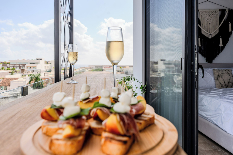 Food & Drinks 5, Town Tower by Casago, Cozumel
