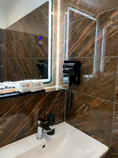 Bathroom 5, Mooncity Hotel & Boardinghouse, Frankfurt am Main