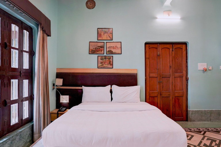 Room 4, Palette Heritage Scindia Ghat, Varanasi