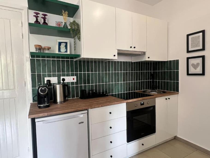 Others 2, Margarita Gardens two 1bed flats 500m from sea