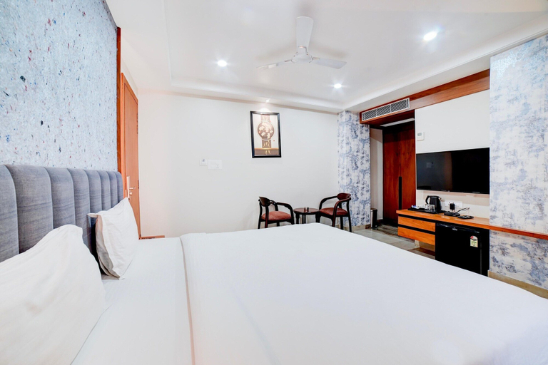 Room 3, Deluxe Hotel Ocean Breeze, Bhopal