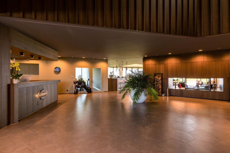 Public Area 3, Gasthaus Badhof, Luzern
