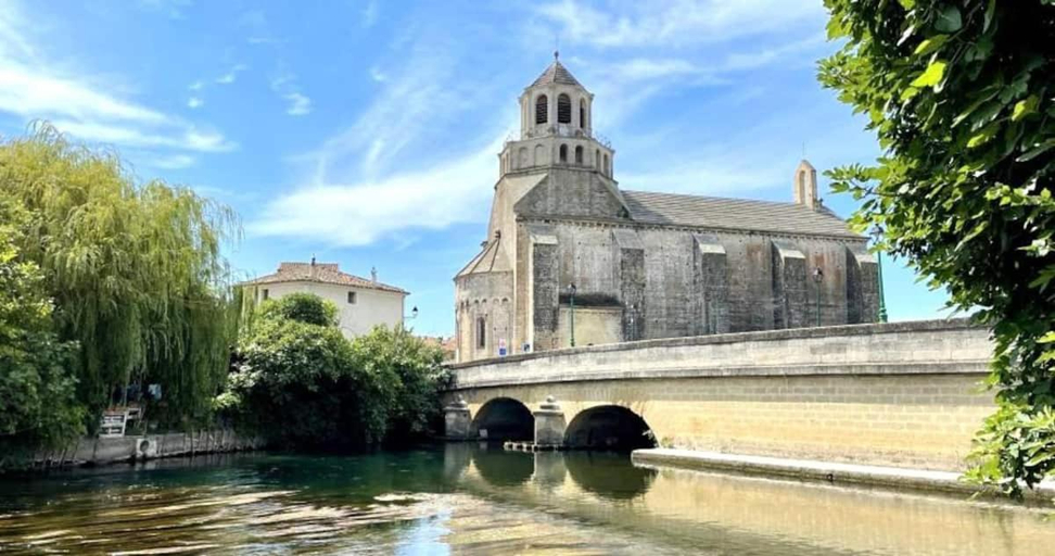 Exterior & Views 2, Chambre Voltaire ou Chambre Beckett, terrasse en bord de Sorgue, Vaucluse