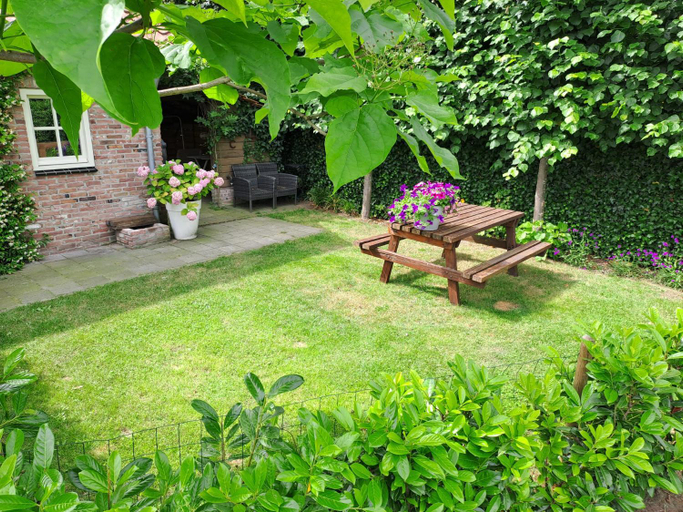 Others 3, Guesthouse Valkenswaard, Valkenswaard