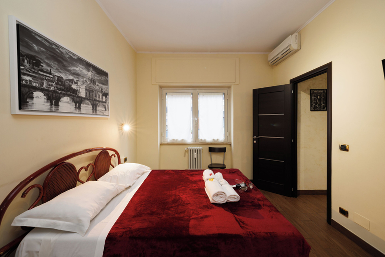 Others 5, GaStel House, Rome