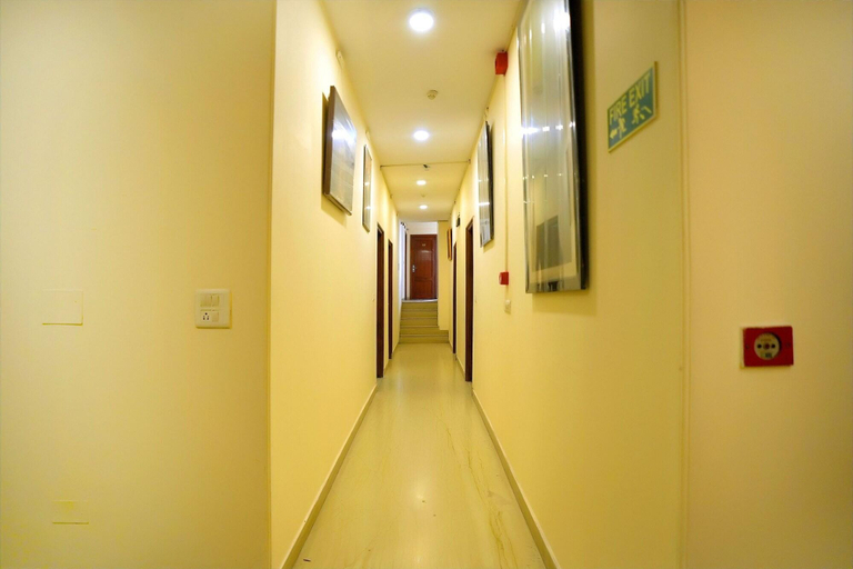 Public Area 2, Hotel Oscar, Delhi