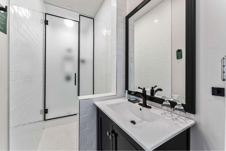 Bathroom 4, The Inn on Officers Garden, Division No. 6