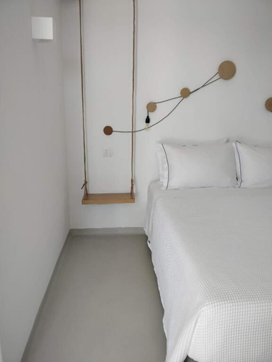 Bedroom 4, Psathaki, South Aegean