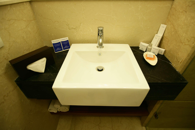 Bedroom 2, Majestic Court Sarovar Portico, Thane