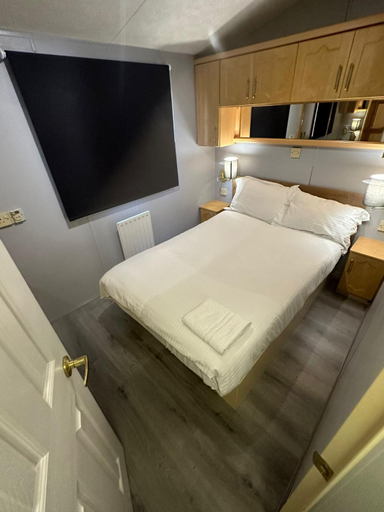 Others 4, Ruxley Rooms, London