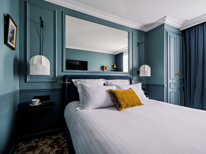 Bedroom 4, Hotel Duquesne Eiffel, Paris