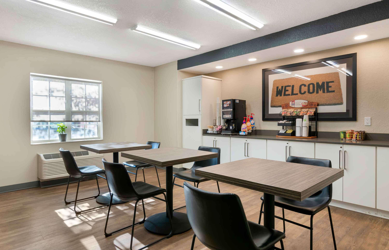 Food & Drinks 5, Extended Stay America - Kansas City - Overland Par, Kansas City