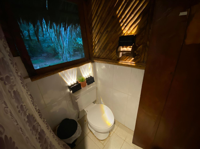 Bathroom 3, Cuyabeno River Lodge, Cuyabeno