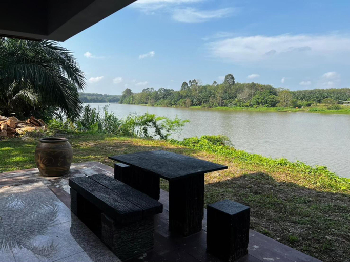 Others 4, Jiratara Riverside Homestay (Entire home  4 guest), Phunphin