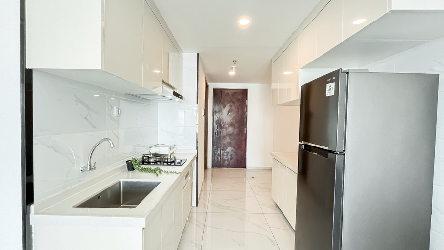 Others 2, Quiet and Homey 2BR with Extra Room Apartment Sky House BSD By Travelio, Tangerang Selatan