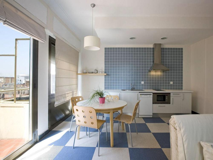 Others 5, Mayerling Bisbe Urquinaona, Barcelona