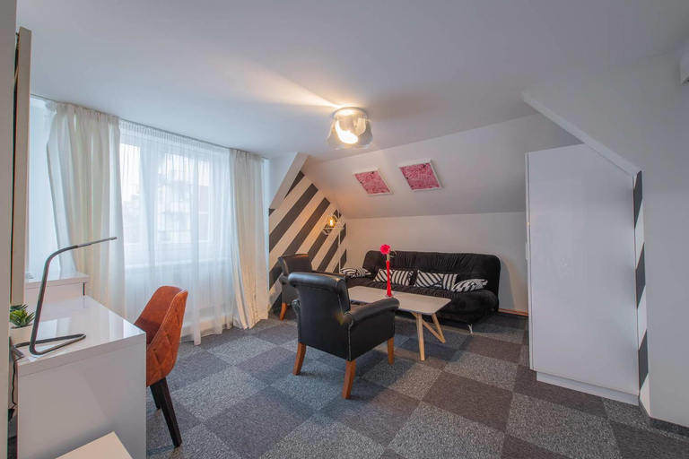 Others 3, Apartmani Maximilian, Belgrade