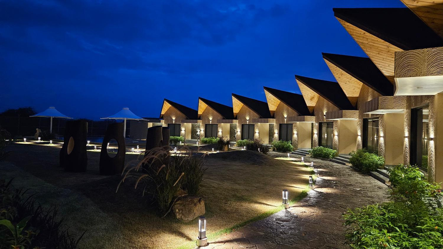 Others 3, The Lion Lodge, Amreli