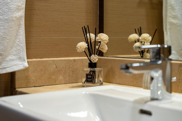 Bathroom 5, Dubaiashome - Luxury Special Stay, Dubai