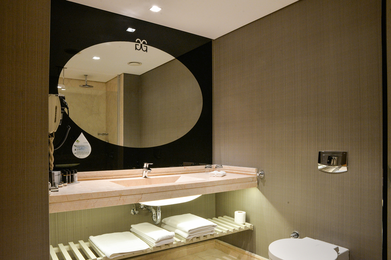 Bathroom 5, Istanbul Gonen Hotel, Bahçelievler