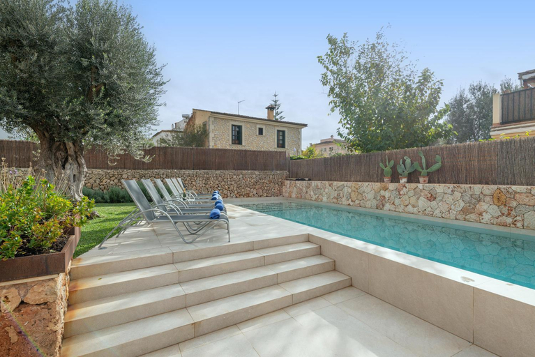 Others 5, Can Font -Costitx-, Baleares