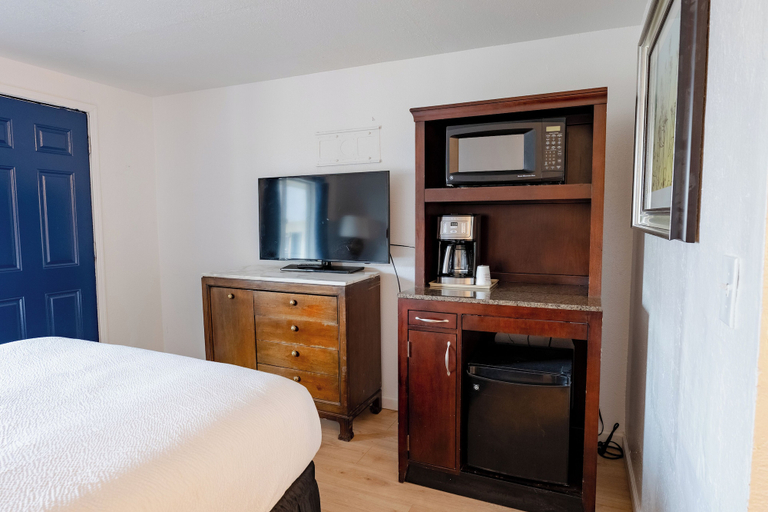 Bedroom 5, Horseshoe inn, Multnomah