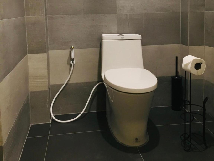 Bathroom 3, Supreme Pudpichaya, Cha-Am