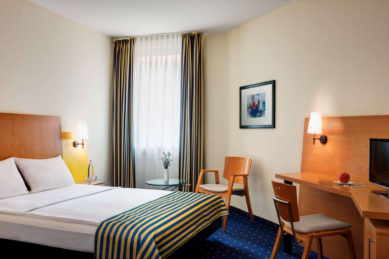 Bedroom 4, IntercityHotel Stralsund, Vorpommern-Rügen